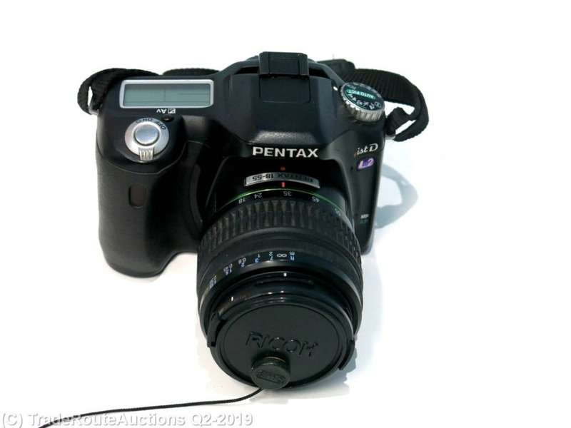 Pentax *ist D L2 DSLR Camera with 18-55 Lens Kit