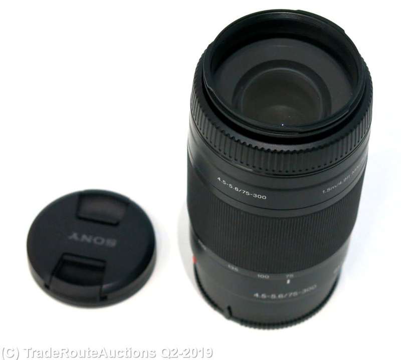 Sony 75-300mm f/4.5-5.6 Compact Super Telephoto Zoom Lens - For Sony DSLR Cameras