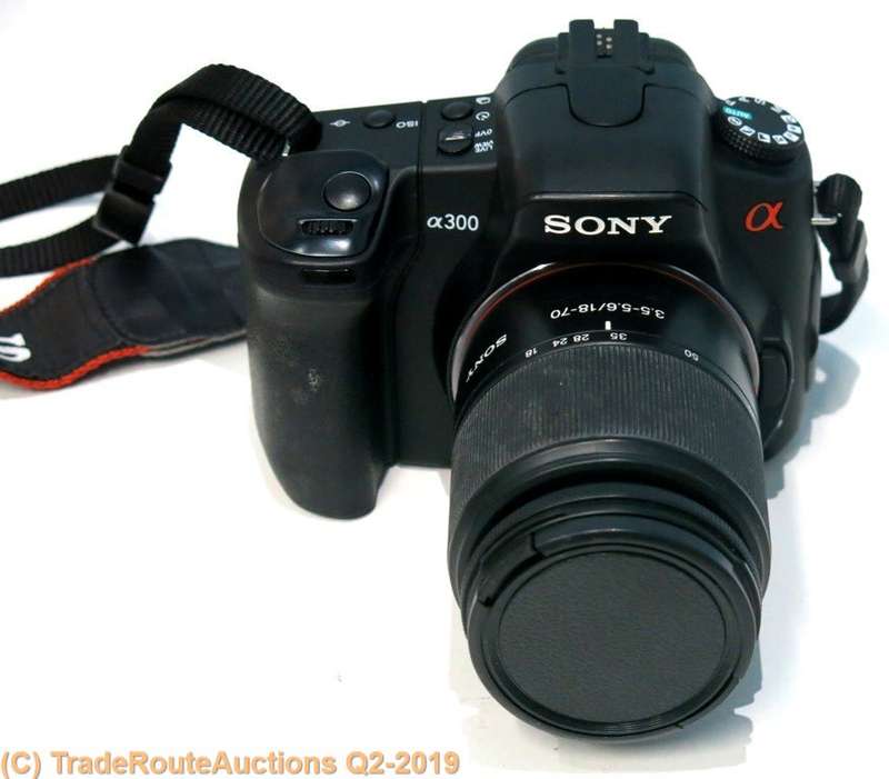 SONY ALPHA A300 DIGITAL CAMERA + 18-70 SONY LENS PROFESSIONAL CAMERA KIT