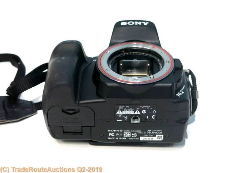 SONY ALPHA A300 DIGITAL CAMERA + 18-70 SONY LENS PROFESSIONAL CAMERA KIT