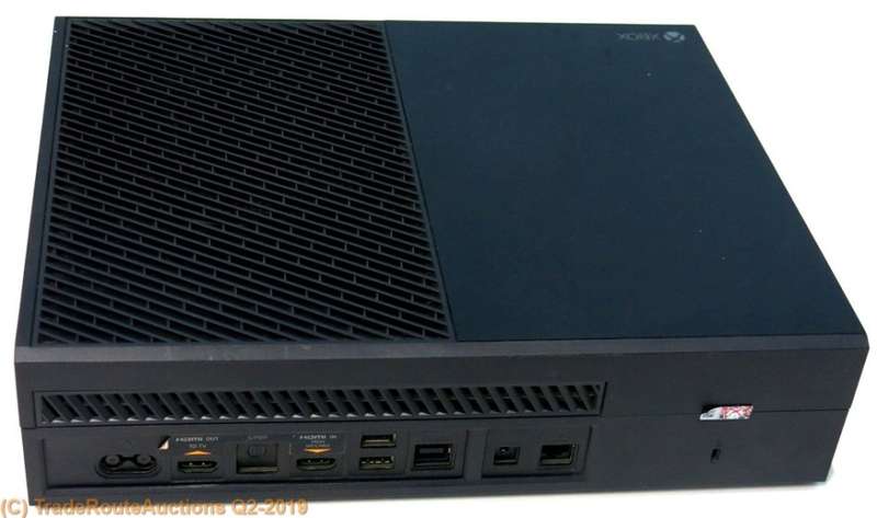 Microsoft Xbox One 500GB Model 1540 Gaming Console + 1 Controller