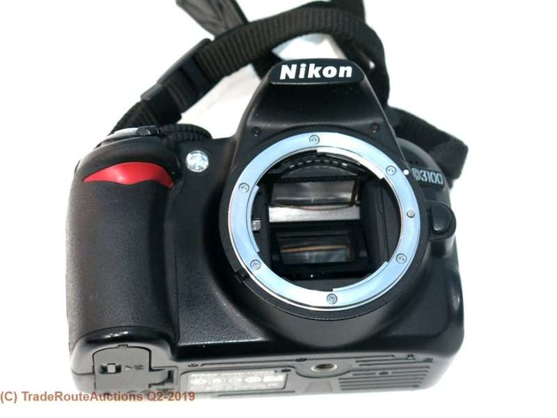 NIKON D3100 DSLR CAMERA 14.2 megapixels 18-55mm PROFESSIONAL DSLR LENS KIT