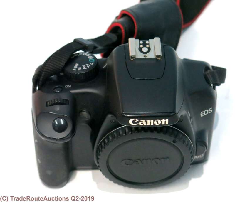 Canon EOS 1000D Digital SLR camera BODY ONLY