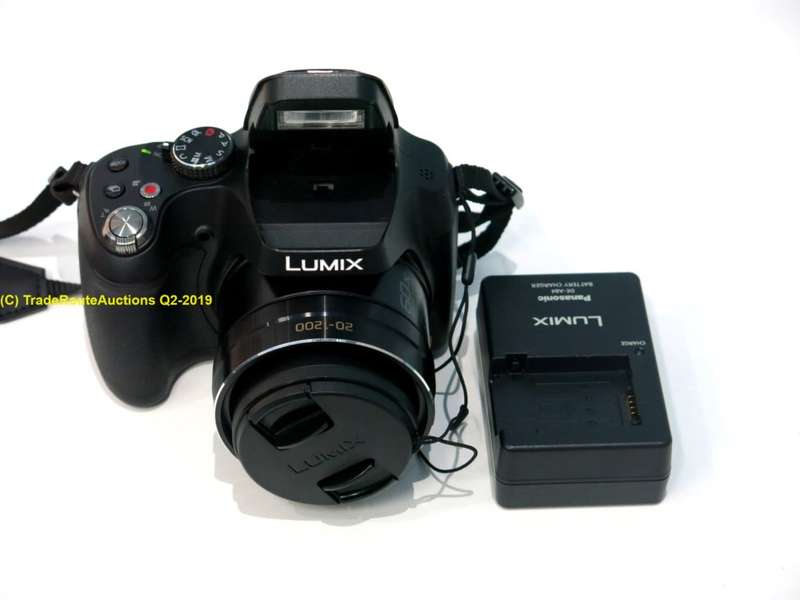 Panasonic LUMIX DMC-FZ70 16.1 MP Digital Camera with 60x Optical Image Stabilized Zoom