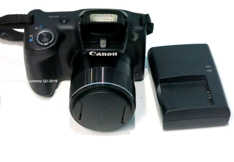 Canon PowerShot SX430 IS Built-in Wi-Fi / NFC Black Digital Camera 20.0MP 45X ZOOM