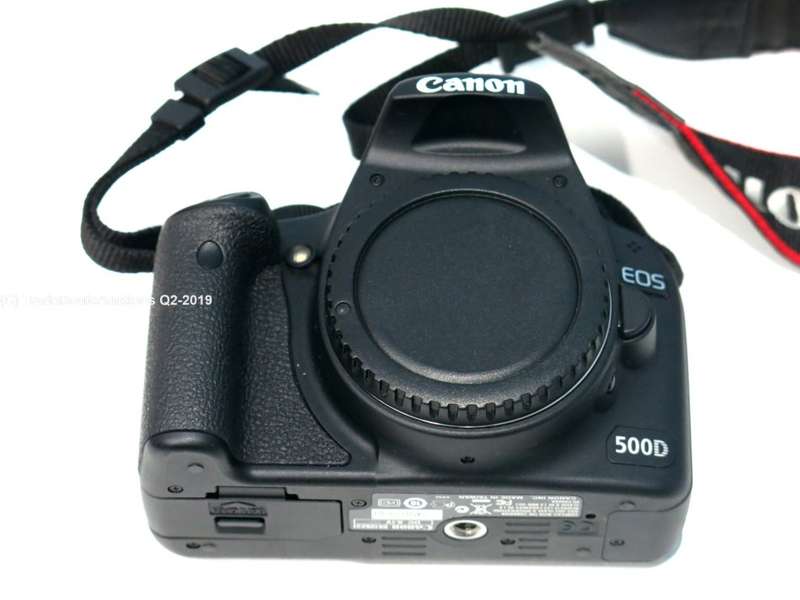Canon EOS 500D Digital SLR camera 15.1 Megapixels FULL HD Body ONLY