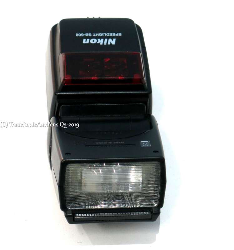 Nikon SB-600 Speedlight Flash for Nikon DSLR Cameras