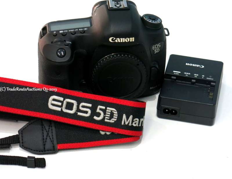 Canon 5D Mark iii 22.3 MP Full Frame CMOS Digital SLR Camera (Body only) - Canon 5d Mark 3