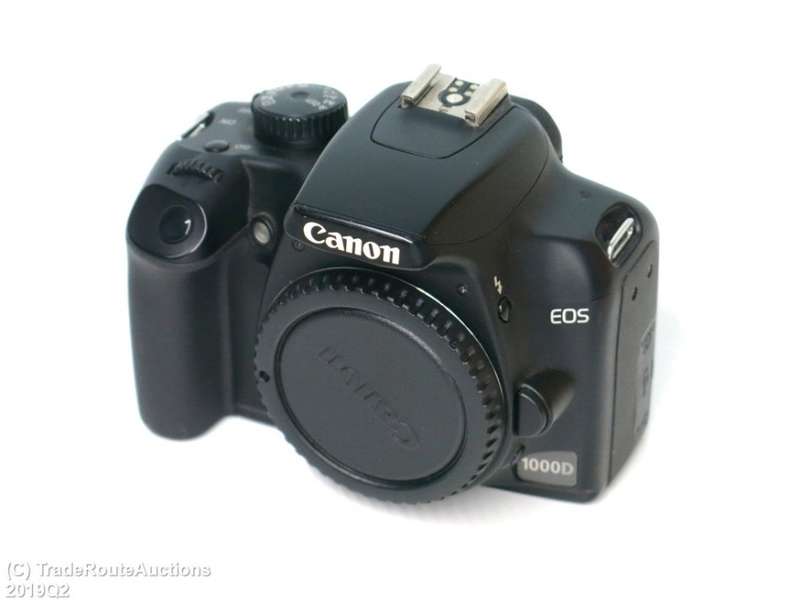 Canon EOS 1000D Digital SLR camera BODY ONLY