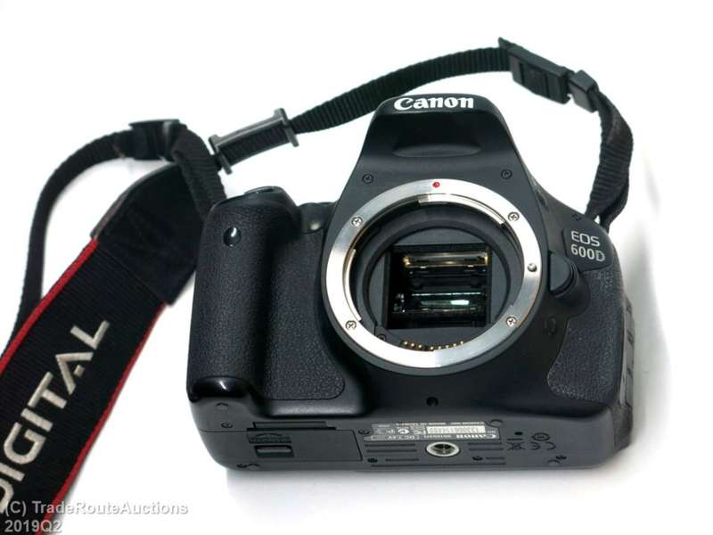 Canon EOS 600D Digital SLR CAMERA BODY ONLY - PROFESSIONAL [18 Megapixels]