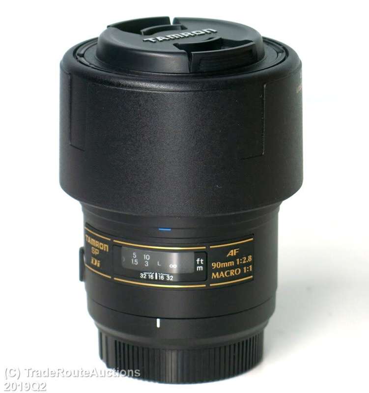 Tamron 272E Di SP 90mm f/2.8 Macro 1:1 AF Di Lens for Nikon DSLR Cameras