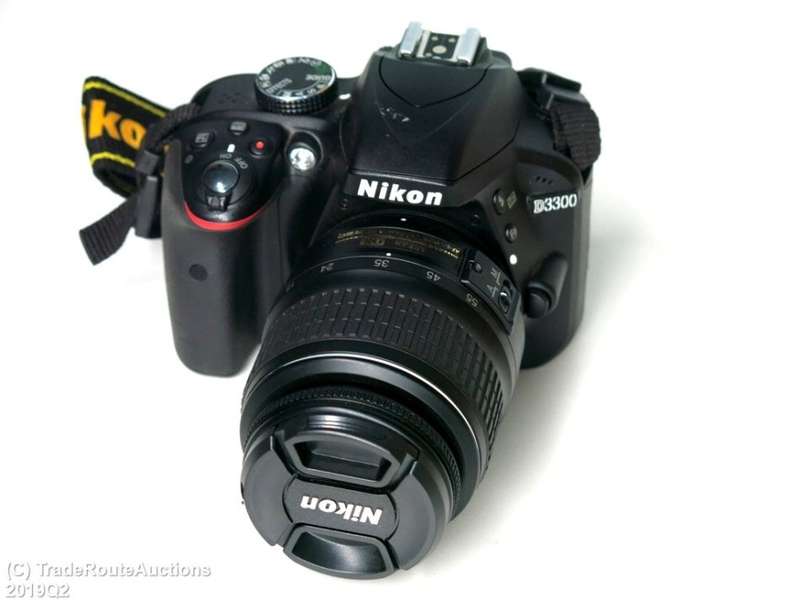 Nikon D3300 24.2 MP CMOS Digital SLR with AF-S DX NIKKOR 18-55mm f/3.5-5.6G Zoom Lens (Black)