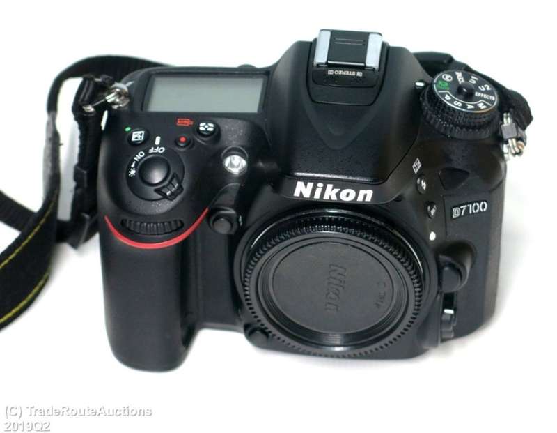 NIKON D7100 DSLR CAMERA Body 24 Megapixels DX PROFESSIONAL DSLR BODY