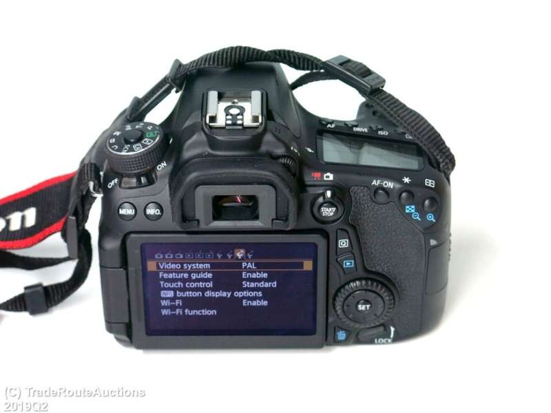 Canon EOS 70D DIGITAL SLR CAMERA BODY ONLY | BUILT IN WIFI | 7 FRAMES /SEC | 20.2 MP FULL HD