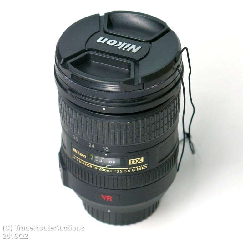 Nikon 18-200mm f/3.5-5.6G ED-IF AF-S DX VR Telephoto Zoom Lens for NIKON DIGITAL