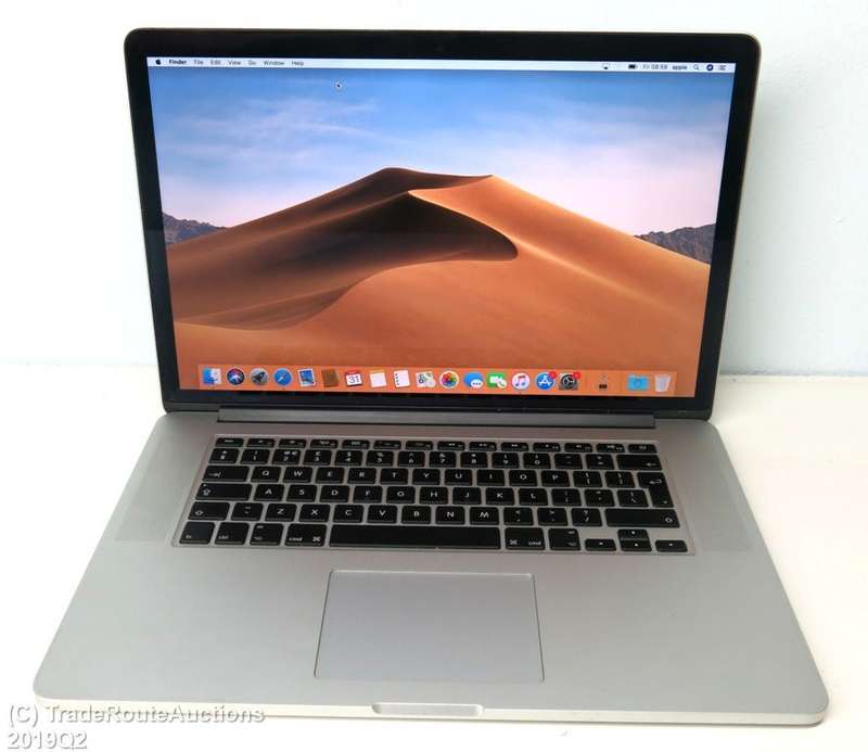 Apple MacBook Pro 15.4-inch  | Core i7 2.7GHz | 16GB RAM | 512GB SSD ** RETINA DISPLAY **