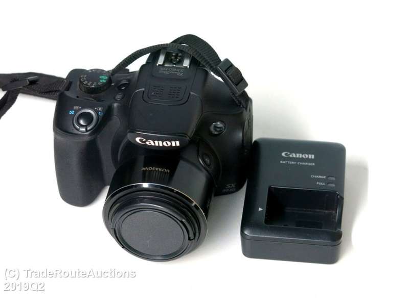 Canon Powershot SX60 HS 16.1MP Digital Camera 65x Optical Zoom Lens 3-inch LCD Tilt Screen (Black)