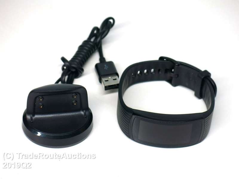 BOXED / BLACK / LARGE - Samsung Gear Fit2 Pro Fitness Tracker Large SM-R365 GPS Sports Band