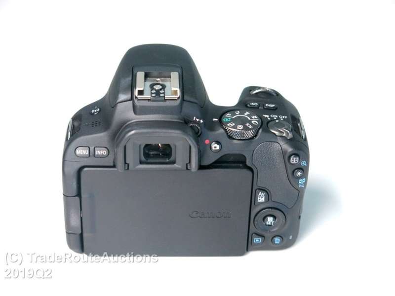 Canon EOS 200D DSLR Camera (Body Only) - 24.2MP - DIGIC 7 - Built-In Wi-Fi with NFC and Bluetooth