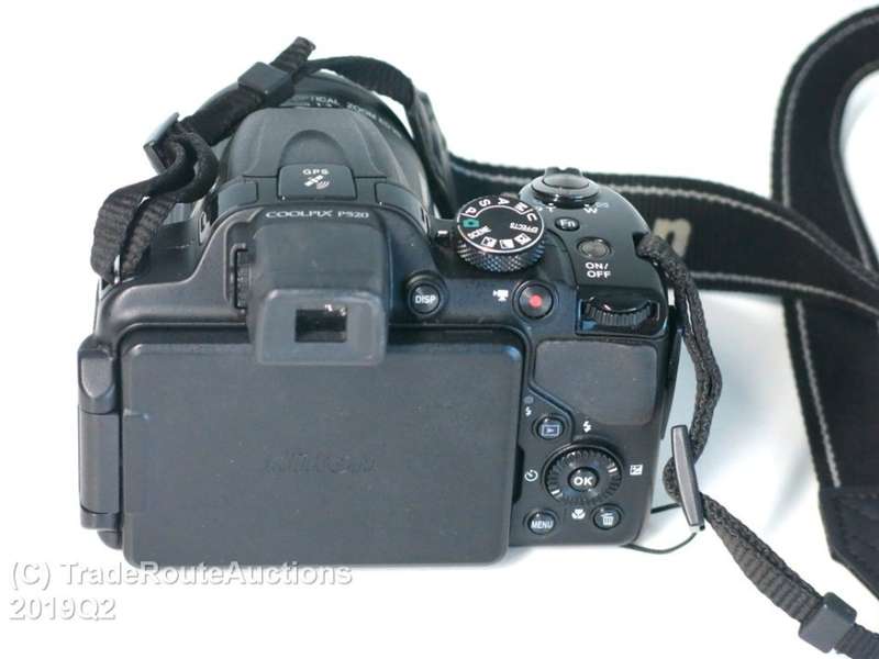 Nikon COOLPIX P520 18.1 MP CMOS Digital Camera with 42x Zoom Lens and Full HD 1080p Video (Black)