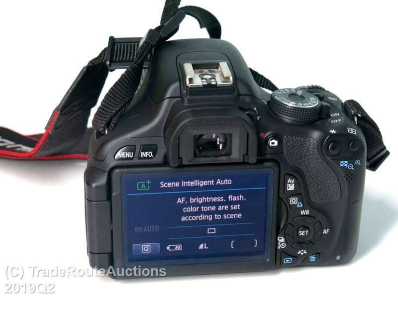 Canon EOS 600D DSLR CAMERA with Canon 18-55 Lens Professional Camera Kit