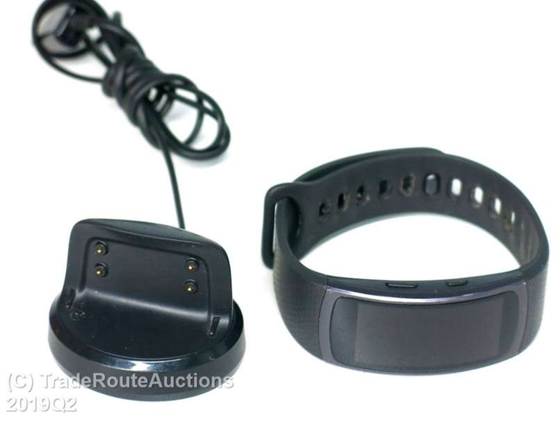 BOXED / BLACK / LARGE - Samsung Gear Fit2 Pro Fitness Tracker Large SM-R365 GPS Sports Band