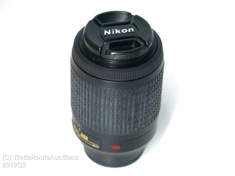 Nikon AF-S NIKKOR 55-200mm VR [ VIBRATION REDUCTION ] LENS
