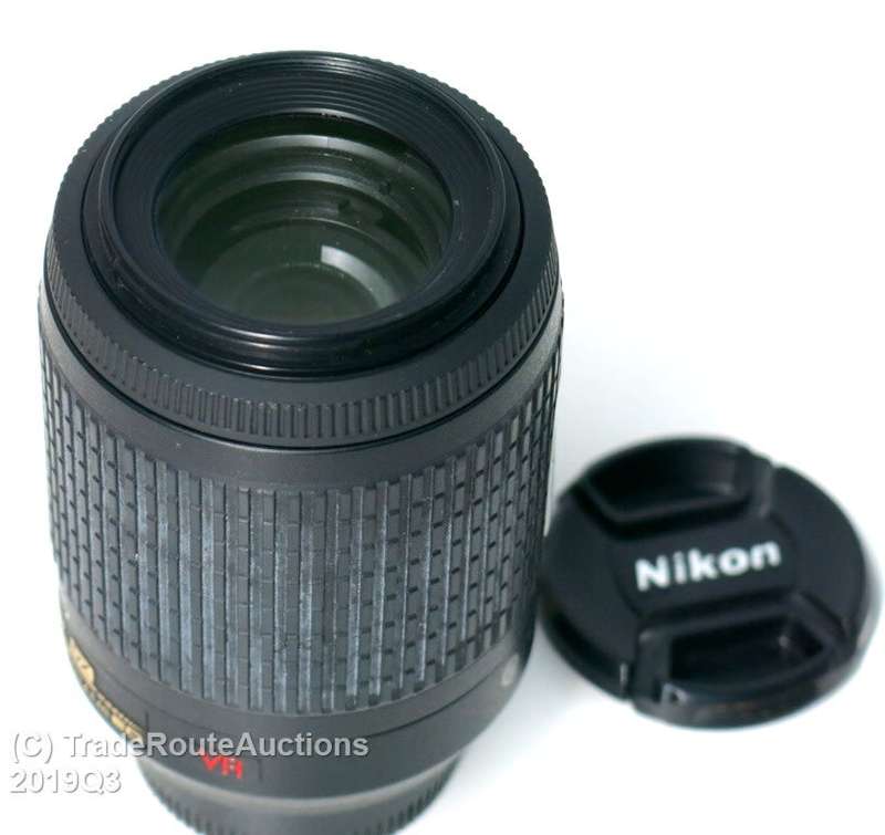 Nikon AF-S NIKKOR 55-200mm VR [ VIBRATION REDUCTION ] LENS
