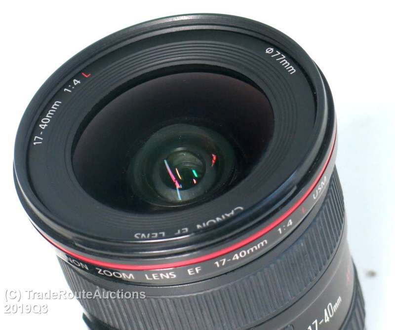 CANON EF 17-40mm f/4L ULTRASONIC Ultra Wide Angle Zoom Lens for Canon SLR Cameras