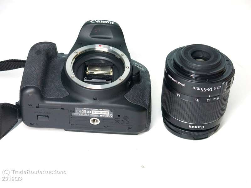 CANON 650D Digital SLR CAMERA with Canon 18-55mm Lens (18 Megapixels) DSLR Camera Kit