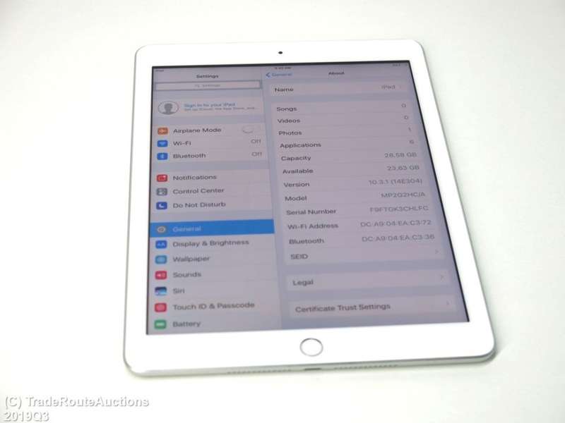 Boxed - Tablet Apple iPad 5th Gen 2017 | MP2G2HC/A | WiFi | 32GB | Silver | A1822 | RETINA 9.7 inch