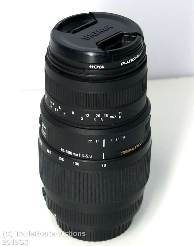 SIGMA DG 70-300mm Telephoto Zoom Lens for Canon DSLR Cameras