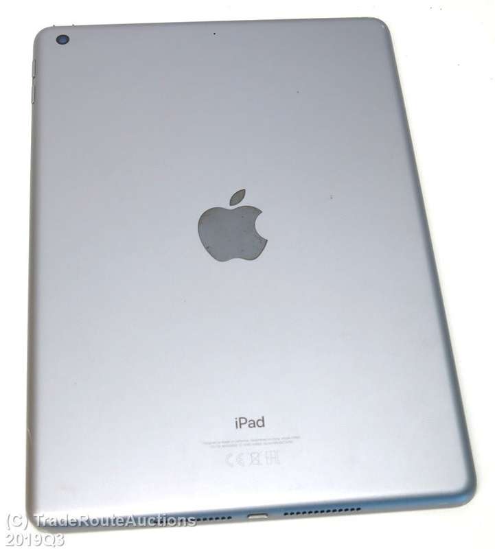 Apple iPad 6th Gen 2018 | MR7F2HC/A | WiFi  only | 32GB | Space Grey | A1893 | RETINA IPad6