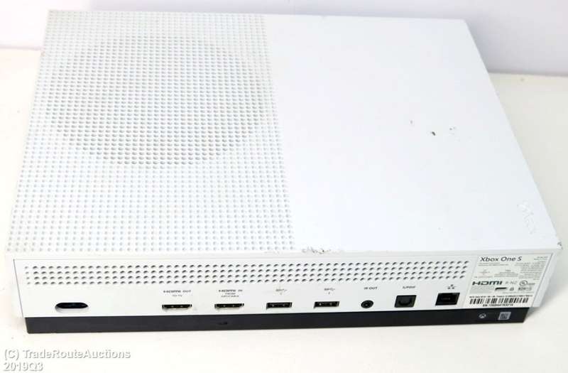 Microsoft Xbox One S 1TB Console (WHITE) Model 1681 + 1 Controller