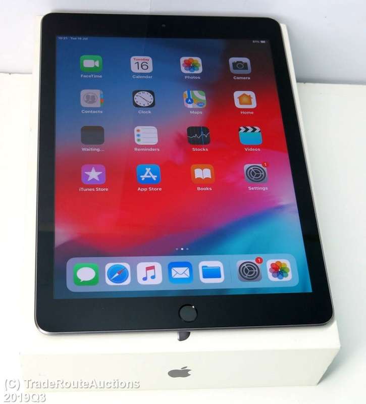 Apple iPad 6th Gen 2018 | MR7F2HC/A | WiFi  only | 32GB | Space Grey | A1893 | RETINA IPad6