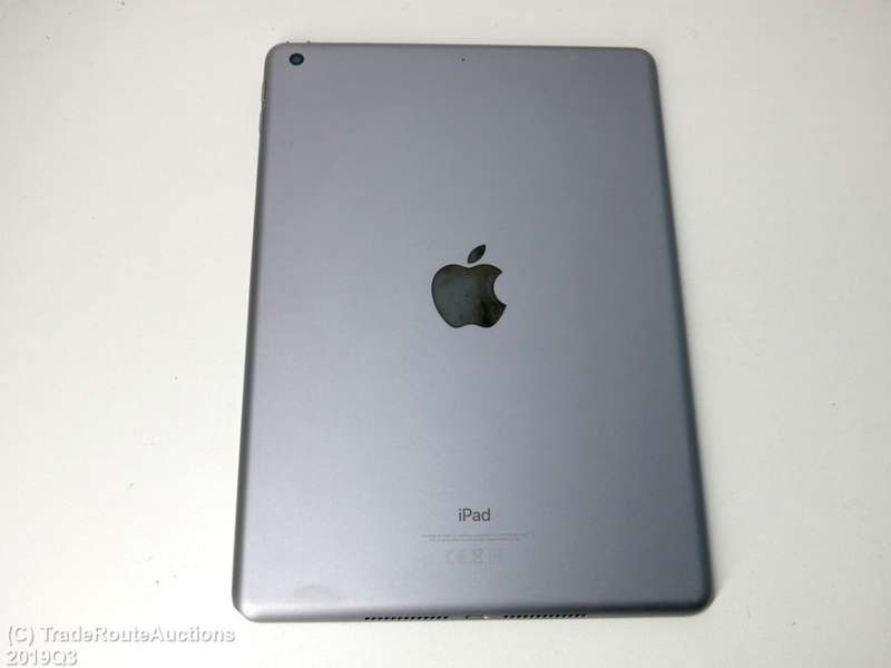 Apple iPad 6th Gen 2018 | MR7F2HC/A | WiFi  only | 32GB | Space Grey | A1893 | RETINA IPad6