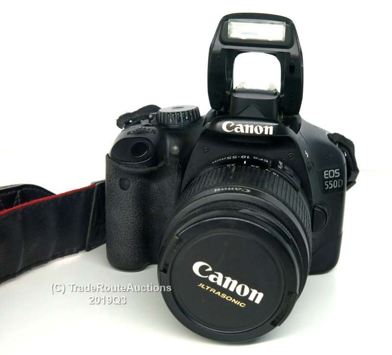 Canon EOS 550D Digital SLR camera Kit with Canon 18-55 Lens