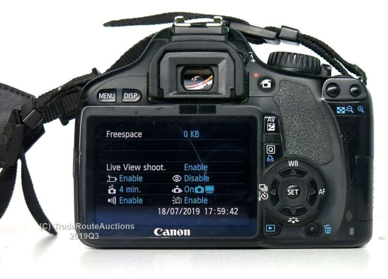 Canon EOS 550D Digital SLR camera Kit with Canon 18-55 Lens
