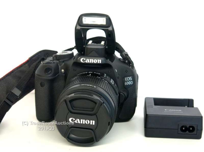 Canon EOS 600D DSLR CAMERA with Canon 18-55 IS Lens Camera Kit