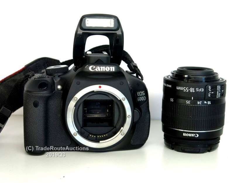 Canon EOS 600D DSLR CAMERA with Canon 18-55 IS Lens Camera Kit