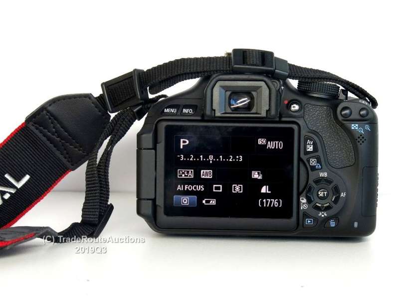 Canon EOS 600D DSLR CAMERA with Canon 18-55 IS Lens Camera Kit