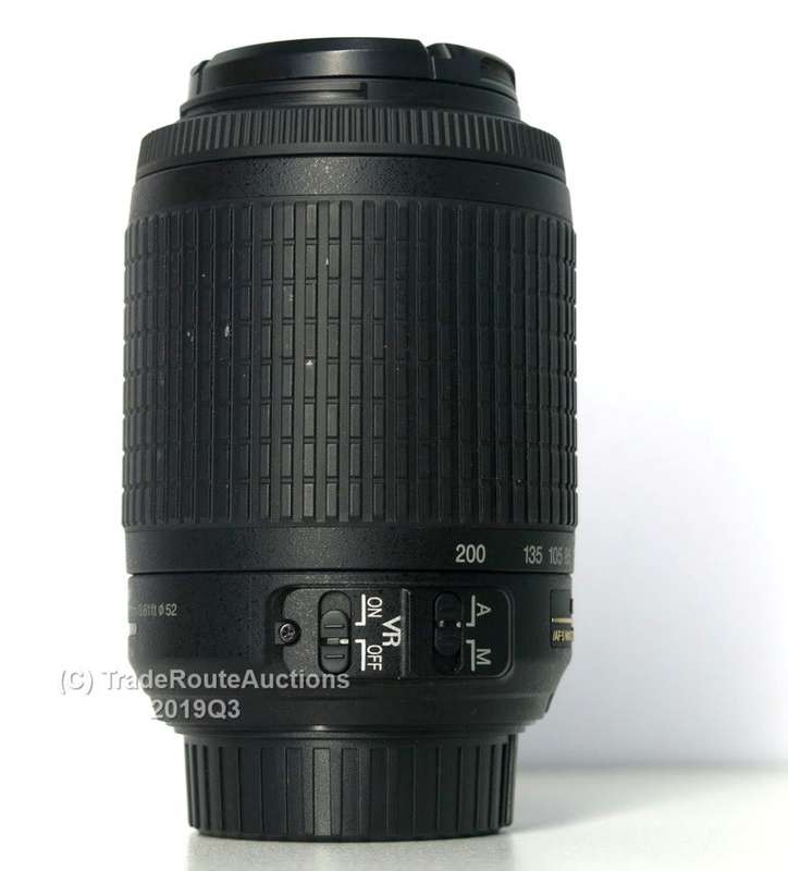 Nikon AF-S NIKKOR 55-200mm VR [ VIBRATION REDUCTION ] LENS