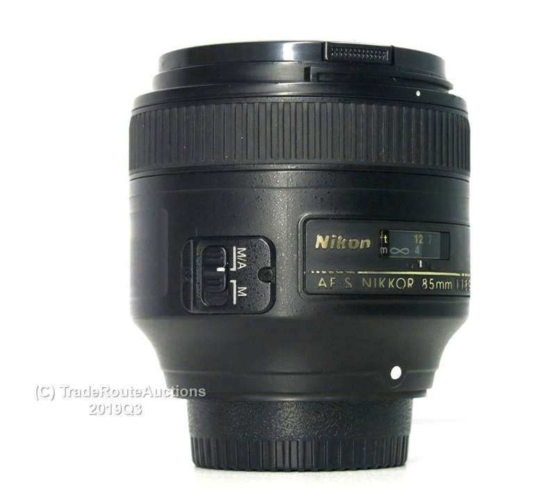 Nikon 85mm f/1.8G AF-S Lens for Nikon DSLR Cameras