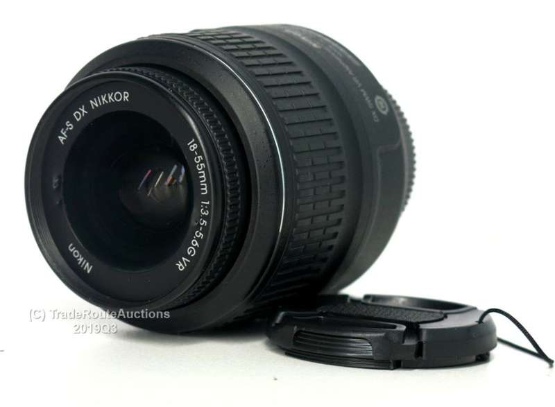 Nikon AF-S DX NIKKOR 18-55mm f/3.5-5.6G Vibration Reduction Zoom Lens Auto Focus for Nikon DSLR