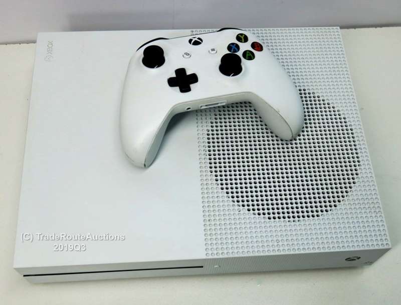 Microsoft Xbox One S 500GB Console (WHITE) Model 1681 + 1 Controller (WHITE)