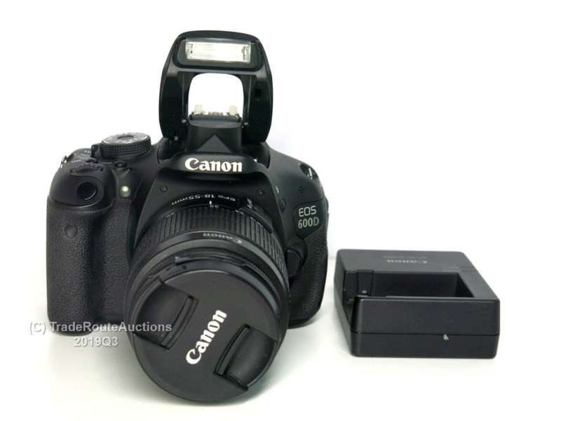 Canon EOS 600D DSLR CAMERA with Canon 18-55 Lens Camera Kit