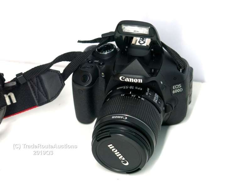 Canon EOS 600D DSLR CAMERA with Canon 18-55 IS Lens Camera Kit