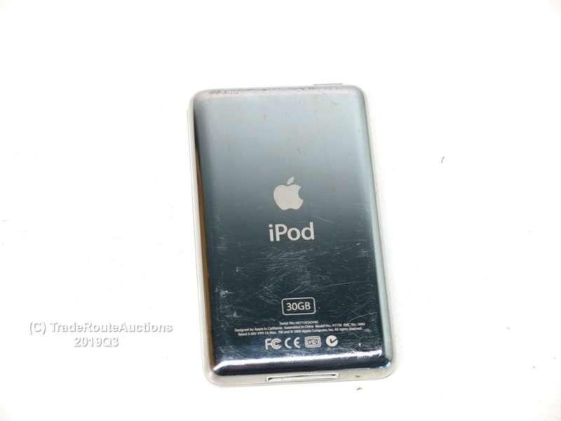 Apple iPod classic 5th Generation White (30 GB) - A1136 - 30GB