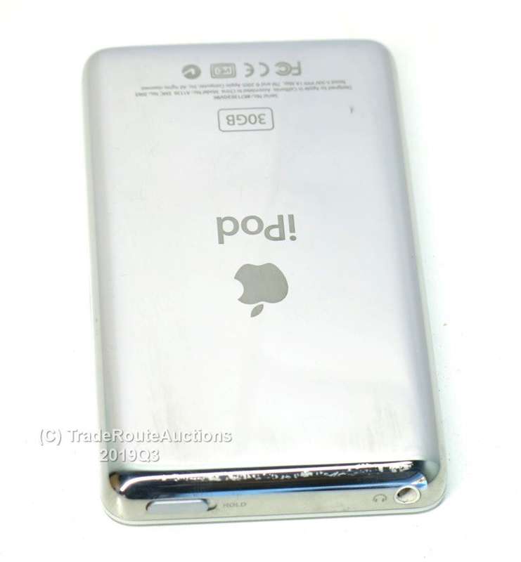 Apple iPod classic 5th Generation White (30 GB) - A1136 - 30GB