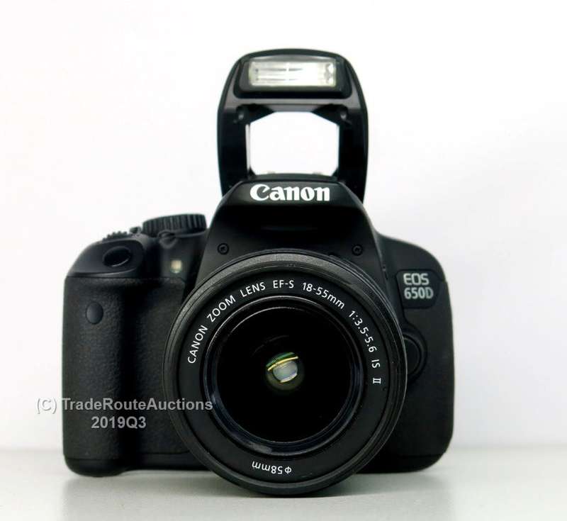 CANON 650D Digital SLR CAMERA with Canon 18-55mm Lens (18 Megapixels) DSLR Camera Kit